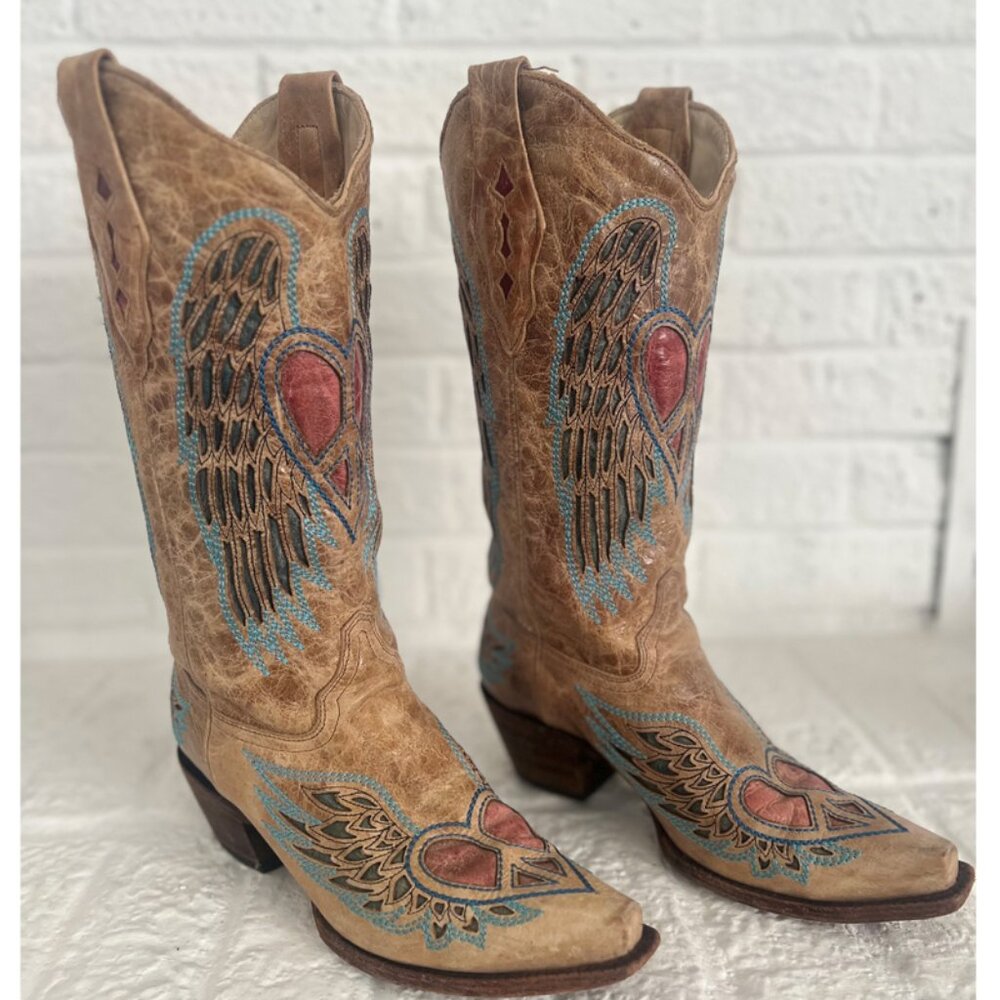 Corral Vintage Heart and Wings Boots - Size 8.5M